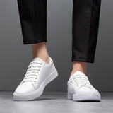 Seán - Chic Sneakers